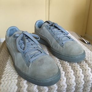 Puma classic shoes SIZE 10